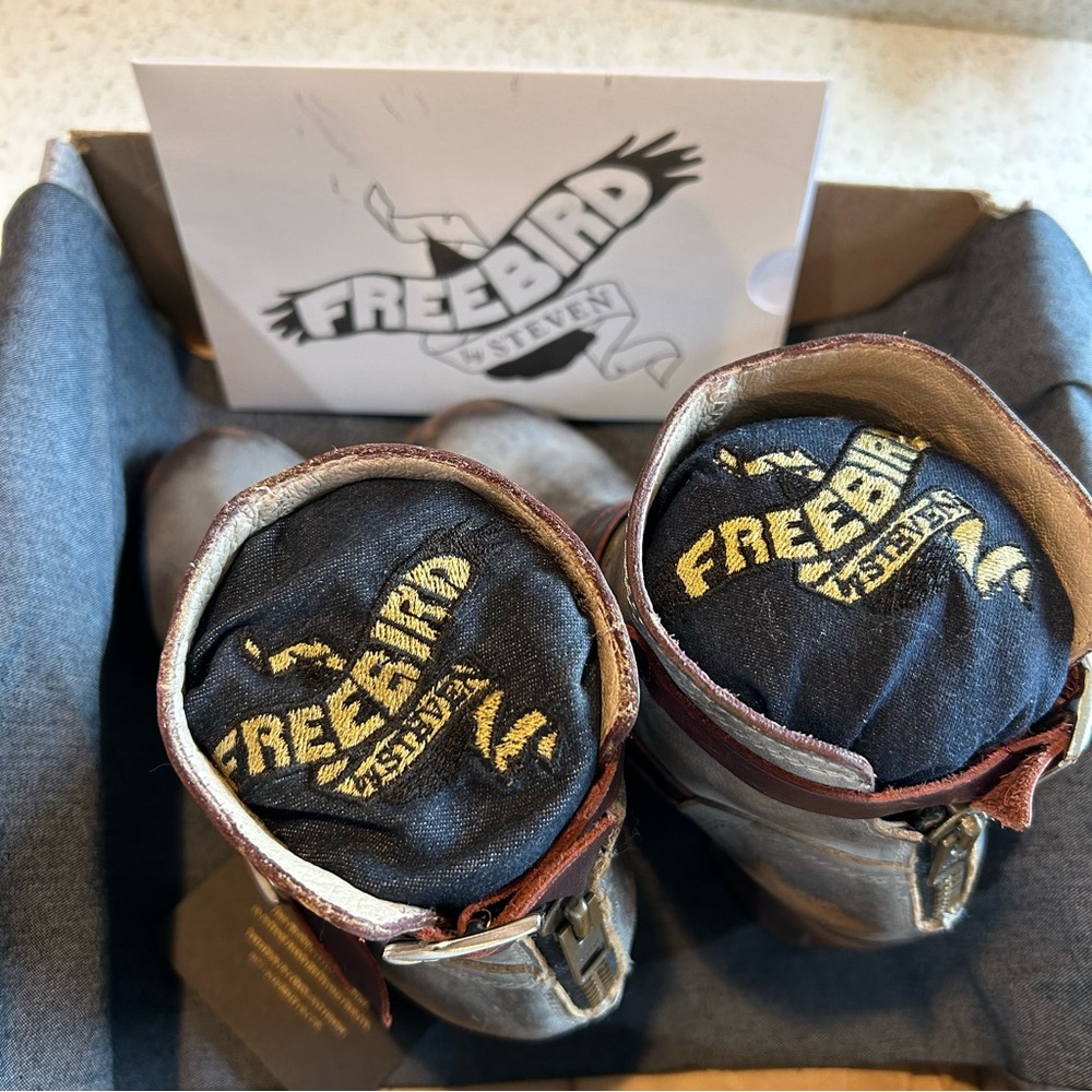 Freebird by Steven Ankle Bootie 9 - Picture 4 of 9